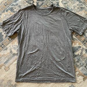 Lululemon men’s tee